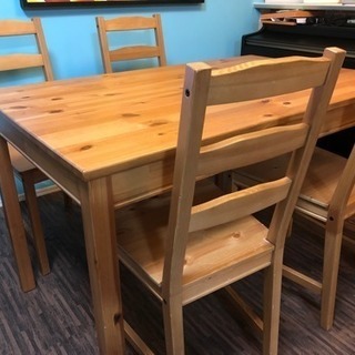 IKEA ダイニングテーブルセットの画像