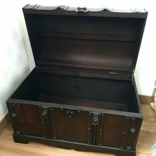 大きな宝箱の画像