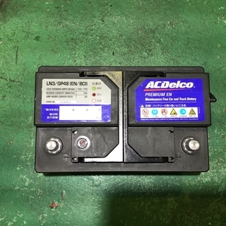 カードOK！！　E46取り外し　バッテリー