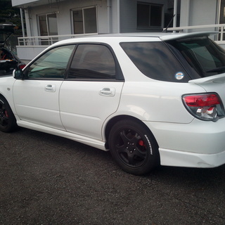 静岡個人 検6年6 WRXワゴン最終型鷹目　AT　小傷少々　機関良好　2006　インプレッサスポーツワゴン　１３万キロ　タイベル済み 　250馬力　街乗り実燃費11の画像