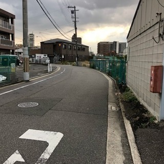 堺市西区 鶴田町 シャッター付ガレージ − 大阪府