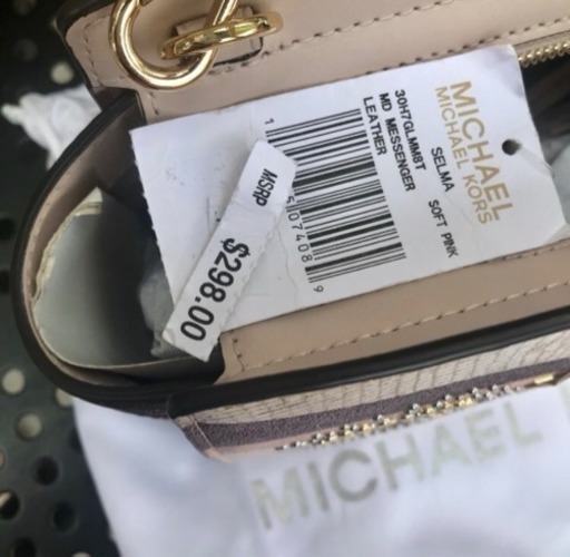 ★新品★日本未入荷品★Michael Kors ★最新モデルMichael Korsスタッズショルダーバッグ 可愛いバッグ