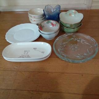 種類色々　食器の画像