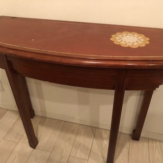 サイドテーブルの画像