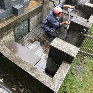お墓の掃除致します。 - 福岡市