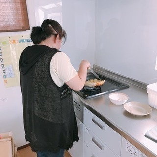 夜勤1回13,700円〜 【社員雇用有り】【重労働無し】【介護無し】の画像