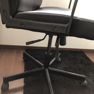 IKEA 椅子 革張りの画像