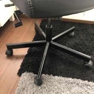 IKEA 椅子 革張りの画像
