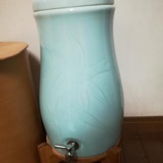 浄水器 百年のしずく　有田焼　青磁　据え置き型
