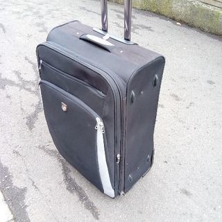 中古　旅行用スーッケース　キャスター付きの画像