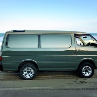 トヨタ 100系ハイエースワゴン 後期 軽油 4WDヒッチメンバー付 7人乗り