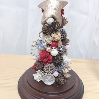 木の実のクリスマスツリー作成の画像