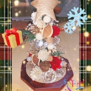 木の実のクリスマスツリー作成の画像