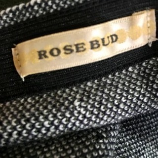ローズバッド スカートの画像