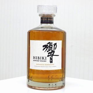 響　ウイスキー　サントリー　洋酒　700ml
