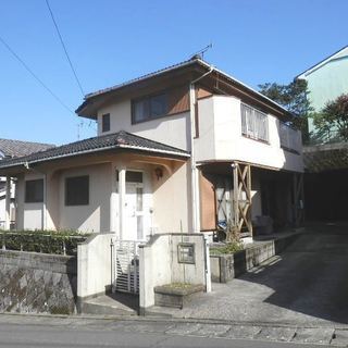 鹿児島市牟礼岡【※契約済】木造2階建5DK改装済駐車場4台可5万円