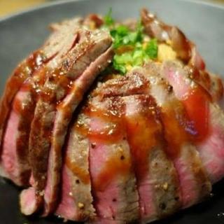 佰食屋のステーキ丼を食べに行きます。