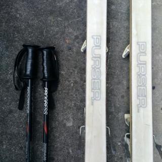 スキー板+ストックセットの画像