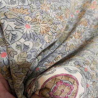 正絹袷縮緬小紋☆鼓草花文様の画像