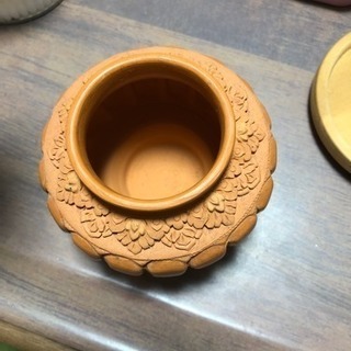 カンボジアで買った素焼きの小物入れの画像