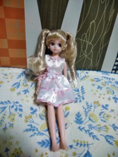 リカちゃん人形　美品　ドレス込み