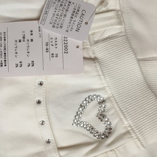 and love クロップドパンツ  新品の画像