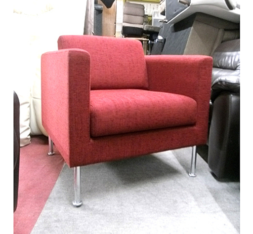 札幌 超美品 まとめ買い歓迎【真っ赤な1人掛け布製アームソファ】幅72cm ファブリック チェア 椅子 イス いす 本郷通店