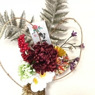 お正月飾りをゴールドで豪華に！運気アップアレンジを作りましょうの画像