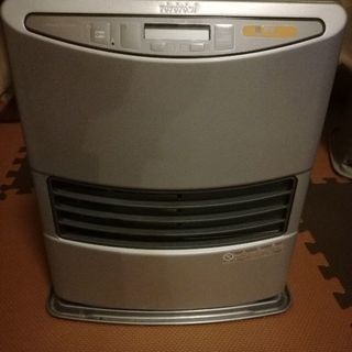 石油ファンヒーター　ポリ缶付き　