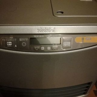 石油ファンヒーター　ポリ缶付き　の画像
