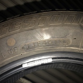 [バリ溝] 2015年製造 BLIZZAK 155/65R13 スタッドレスタイヤの画像