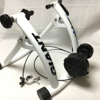 GIANT ジャイアント 固定式ローラー CYCLOTRON MAG サイクルトレーナー サイクロトロンの画像