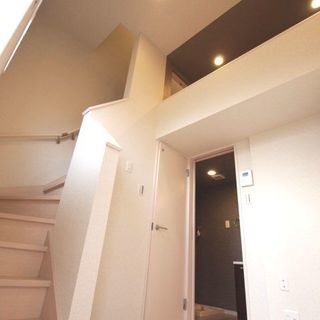 🉐初期費用９万円🙂2人入居OK❤️築浅デザイナーズ🏠メゾネットタイプで家賃67000円🙂武蔵野線北府中駅徒歩9分！ - 府中市