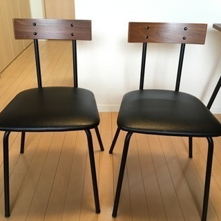 ニトリ ダイニングテーブルセットの画像