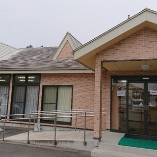 支援員(さんくは、2019年6月に現在新築中の施設に移転する計画...