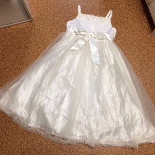 値下げ‼︎120～130★白フォーマルドレス★パニエ付きの画像