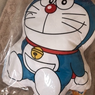 値下げ！ドラえもんクッション新品