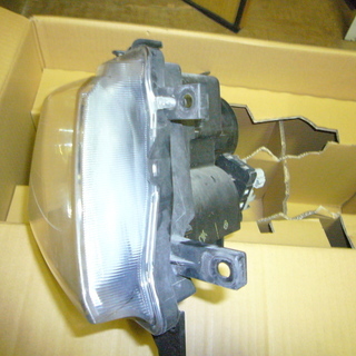 マツダ ＡＺワゴン ６６０　運転席側ライトの画像