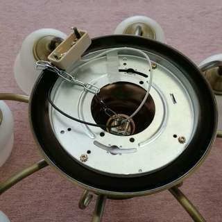 おしゃれなシャンデリア ８灯の画像