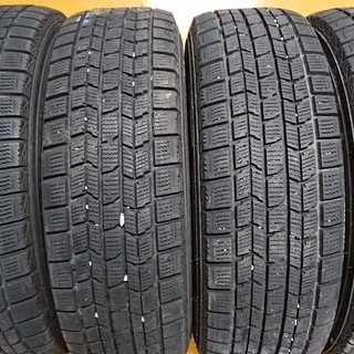 中古スタッドレスタイヤ　4本セット　鉄ホイール付きの画像