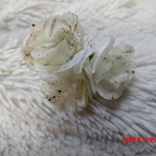髪飾り　　造花　Ｕピン①の画像