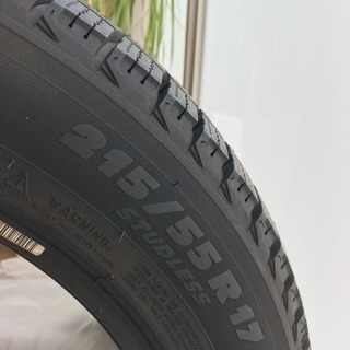 スタッドレスタイヤの画像