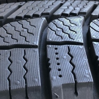 スタッドレスタイヤの画像