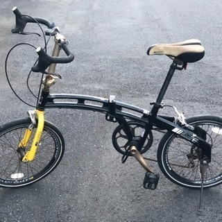 折りたたみ自転車の画像