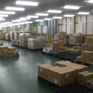 新拠点オープンにつきフォークリフトオペレーター急募！（倉庫内での...