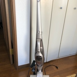 日立　掃除機　ハンディにも！