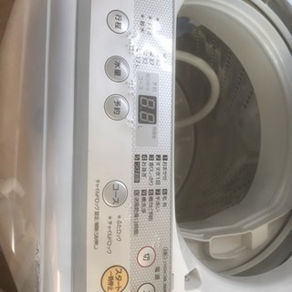 Panasonic 洗濯機 2017年製 NA-F50B10 5kgの画像
