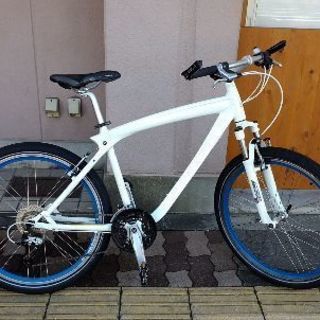 【BMW 製】26吋自転車 アルミ/27speed/ホワイト