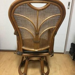 回転する椅子  800円にてお譲りします❗の画像