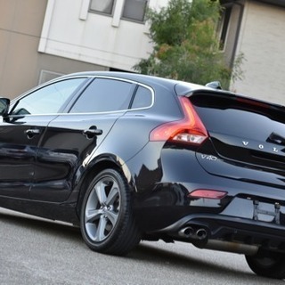 2013年/ボルボ V40/上級モデル/ボルボ V40 T4 SE セ-フティ-PKG!!BLIS/ACC・専用17AW/黒革・HDDナビ/地デジ/Bカメ/社外マフラ-OP多数の画像